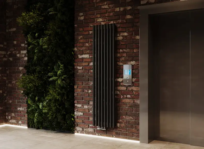 Трубчатый радиатор с круглой трубой 42 мм GUARDO TORRE 4D высотой 1800 мм, 100 мм шириной, 2 секции, нижнее в крайних секциях подключение, 4D-1800-02 BK-GOR R9005(G) черный глянец