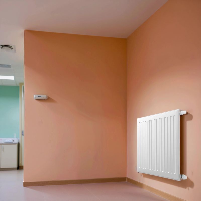 Радиатор панельный Royal Thermo VENTIL HYGIENE VH10 высотой 300 мм