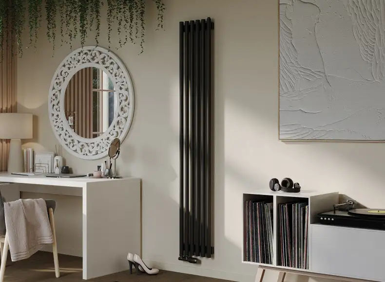 Трубчатый радиатор с круглой трубой 32 мм GUARDO TORRE 3D 2высотой 2200 мм, 82 мм шириной, 2 секции, нижнее в крайних секциях подключение, 3D-2200-02 BK-GOR R9005(G) черный глянец