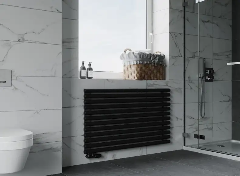 Трубчатый радиатор с круглой трубой 42 мм GUARDO TORRE 4D 622 мм высотой, 400 мм шириной, 11 секций, нижнее по краям подключение, 4D-0400-11 BK-VER R9005(G) черный глянец